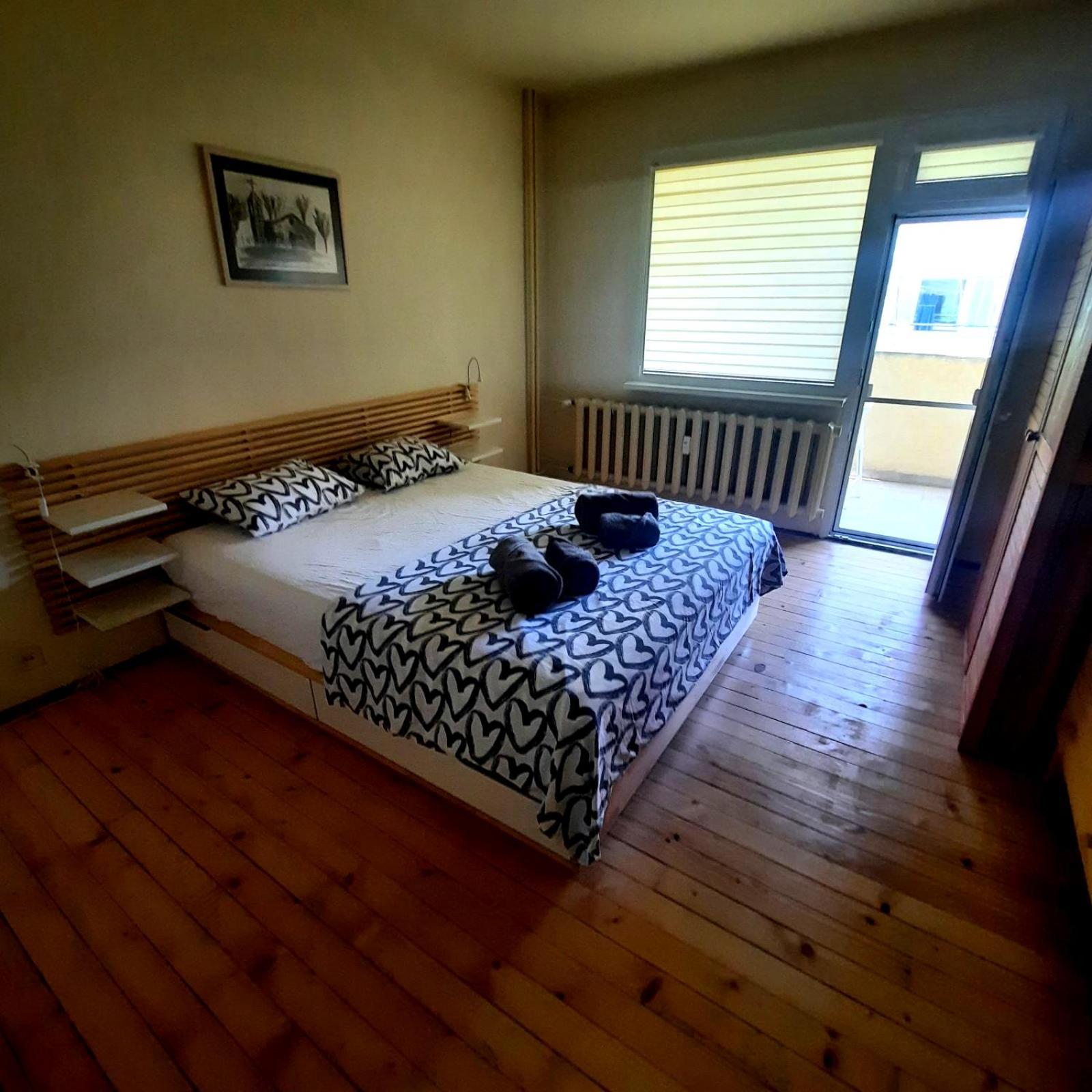 Spacious 3 Bedroom Apartment, Close To Metro Station Sofia Ngoại thất bức ảnh
